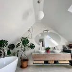 Your Cosy Getaway Halfway Between And Forest * Vonyarcvashegy