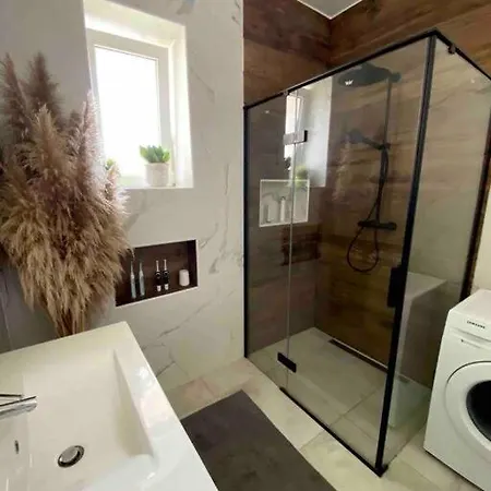Апартаменты Your Cosy Getaway Halfway Between And Forest *