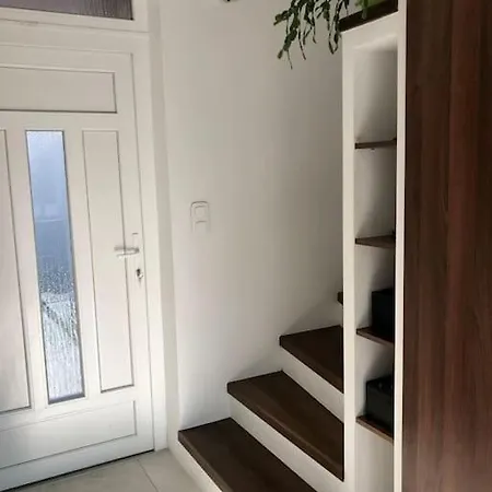 Your Cosy Getaway Halfway Between And Forest Апартаменты Вонярцвашхедь