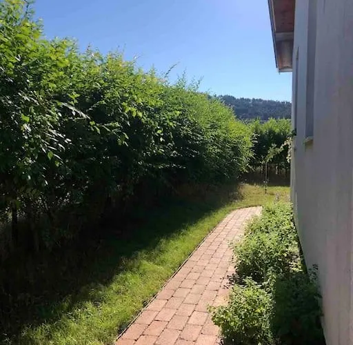 Your Cosy Getaway Halfway Between And Forest Apartmán