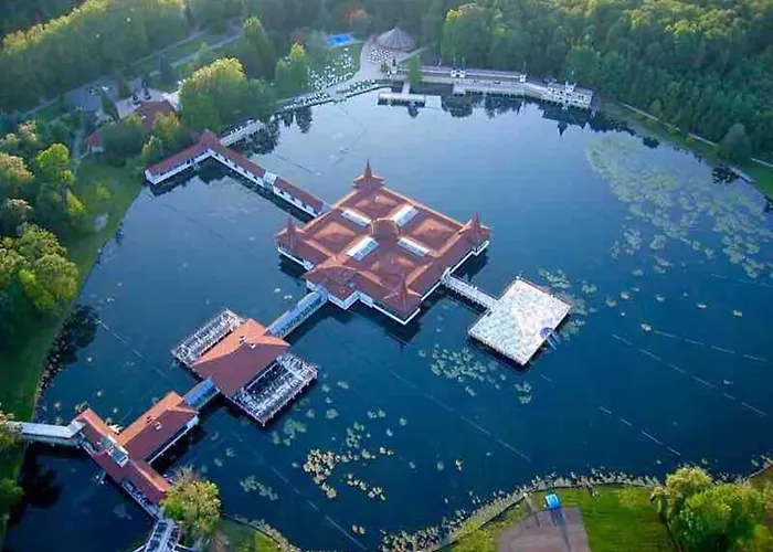 Apartmán Your Cosy Getaway Halfway Between And Forest Vonyarcvashegy