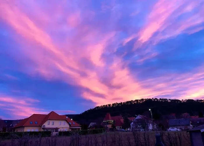 Your Cosy Getaway Halfway Between And Forest Apartmán