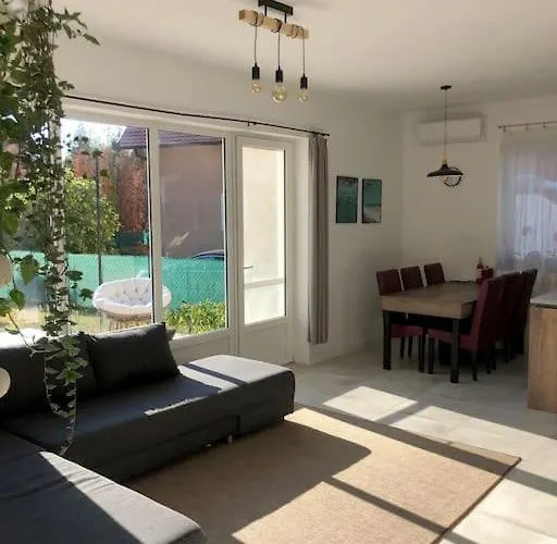 Your Cosy Getaway Halfway Between And Forest Lägenhet