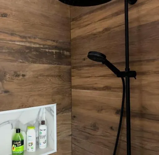 Your Cosy Getaway Halfway Between And Forest * Vonyarcvashegy